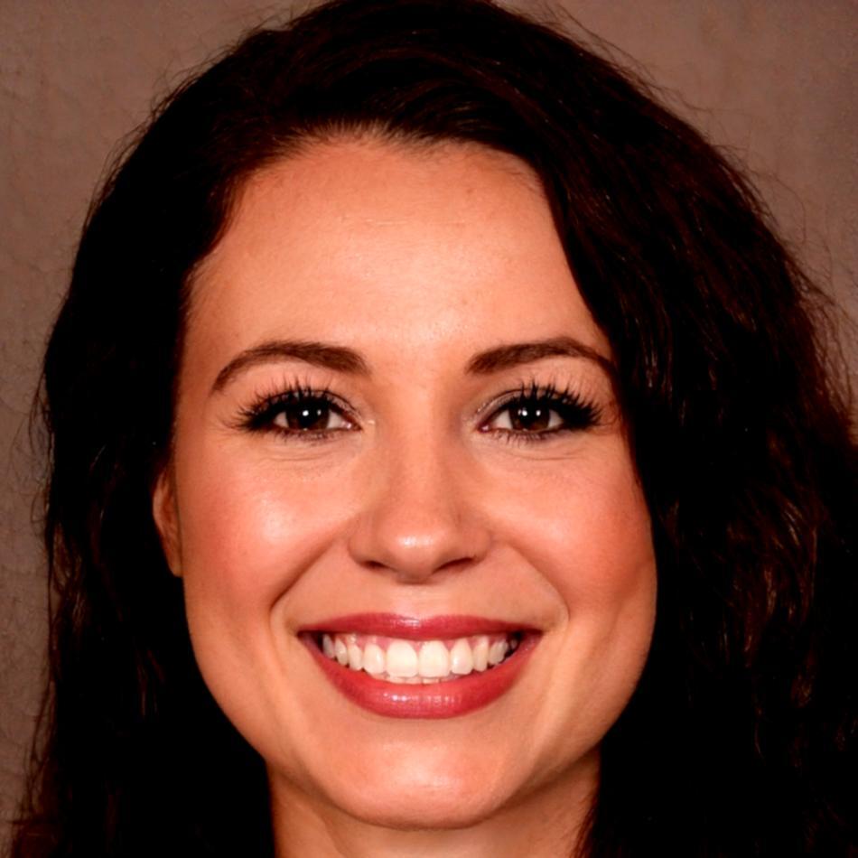 Portrait of Kira Sorensen, Senior Financial Analyst at Lumix Ignitra